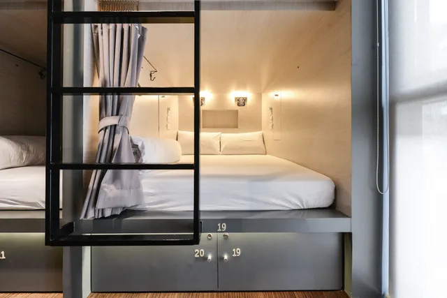 غرفة بسرير مزدوج، The Cube Hostel 2/7