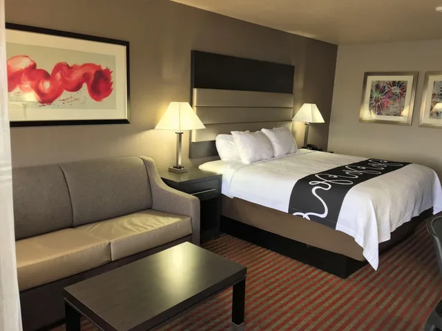 غرفة بسرير كينج في الطابق الأرضي، Best Western Deming Southwest Inn 2/3