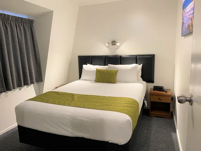 استوديو بسرير كينج، Asure Townsman Motor Lodge 1/5