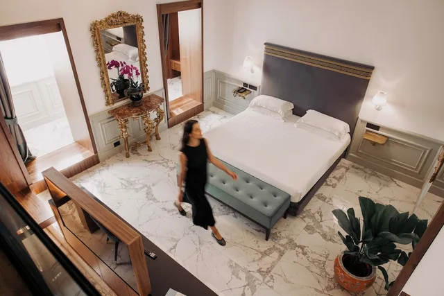 جناح رئاسي تنفيذي بسرير كينج وسرير كوين مع أريكة، Hotel Valadier 2/2