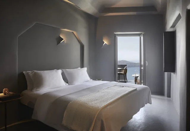 Honeymoon, Suite, Queen Bed, Sunset View, Outdoor Jetted Tub، Kivotos Santorini 1/6