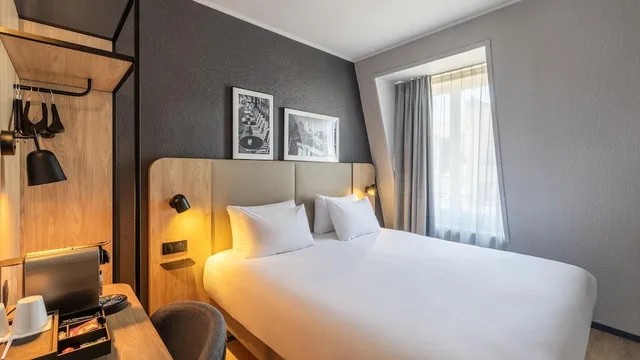 غرفة سوبيريور بسرير كينج، CAMPANILE PARIS OUEST - PTE DE CHAMPERRET LEVALLOI 3/10