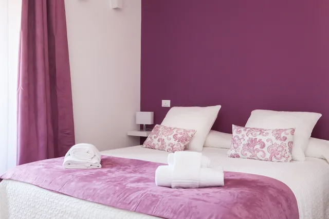 Room, Double and Twin Beds, Casa 901 4/8