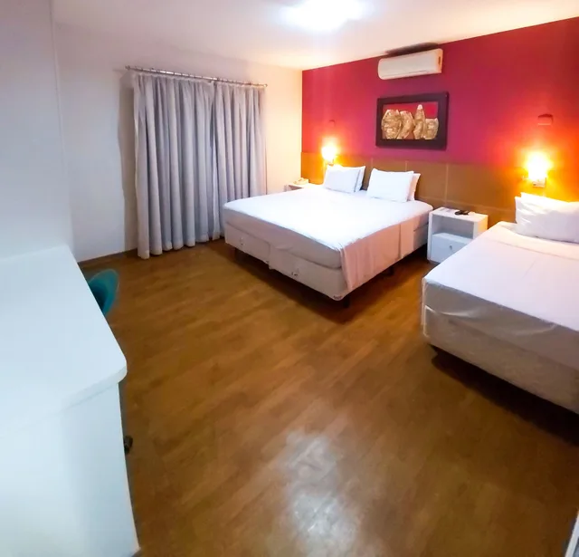 غرفة بسرير كوين وسرير فردي، Capcana Hotel Sao Paulo Jardins 3/6