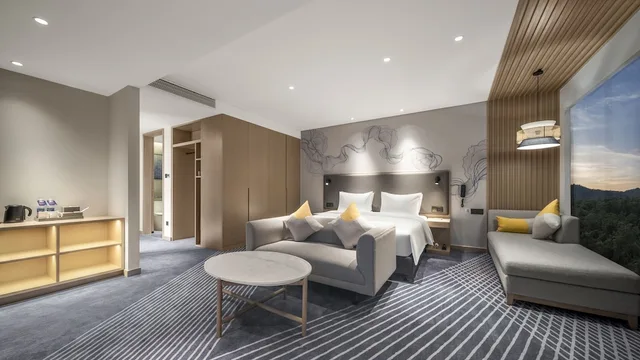 Suite, King Bed, Private Hot Spring Bath، Holiday Inn Express Tengchong Hot Spring 1/4