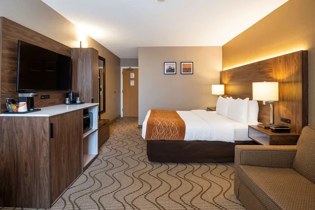 غرفة بسرير كوين، Comfort Inn North Bay 3/3