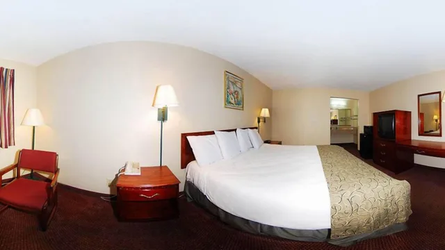 غرفة قياسية بسرير كينج، Quality Inn Kenly I-95 3/10