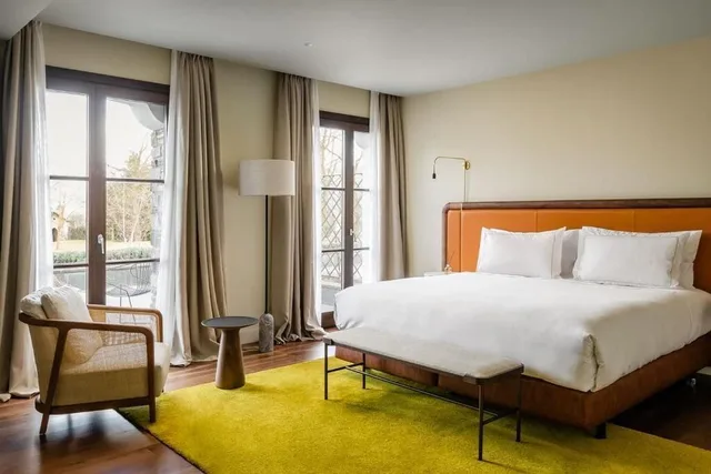 جناح جونيور بشرفة، Mercer Hotel Torre del Remei 1/4