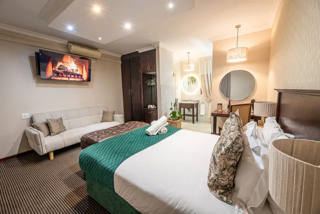 غرفة عائلية، Alveston Manor 1/3