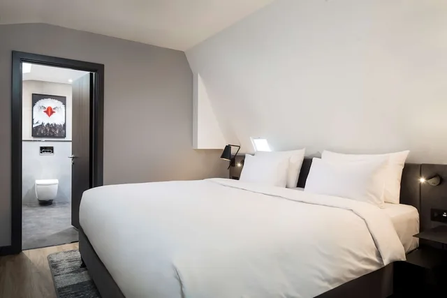 جناح جونيور بسرير كينج، Radisson RED Hotel, Liverpool 1/3