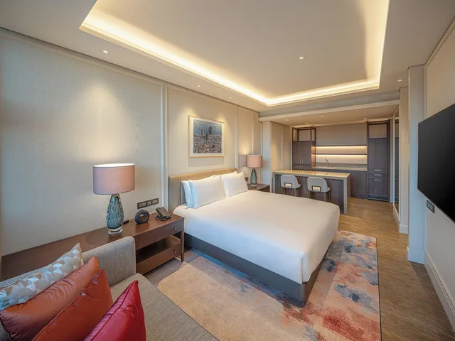 Suite, King Bed, Pool Side, The Ambassador Seoul - A Pullman Hotel 3/7