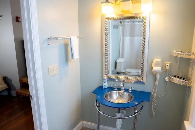Deluxe, 2 Queen Beds, Oak Tree Hotel 7/8