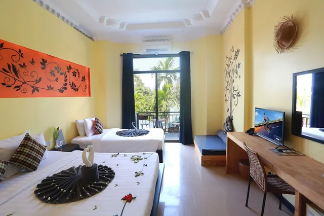 Deluxe, Family, 1 King and 1 Single Beds, Balcony, Central Indochine D Angkor Hotel 5/10