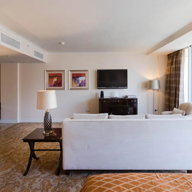 Suite, King Bed, Taj Cape Town 6/10