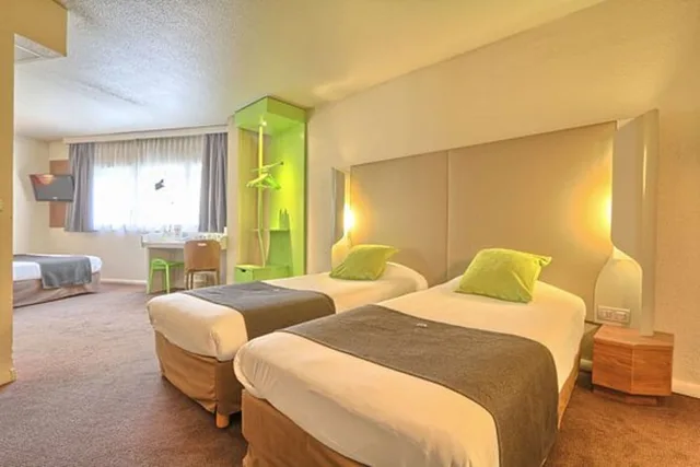 غرفة قياسية بسرير كوين مع أريكة، Campanile Paris Est Pantin 7/10
