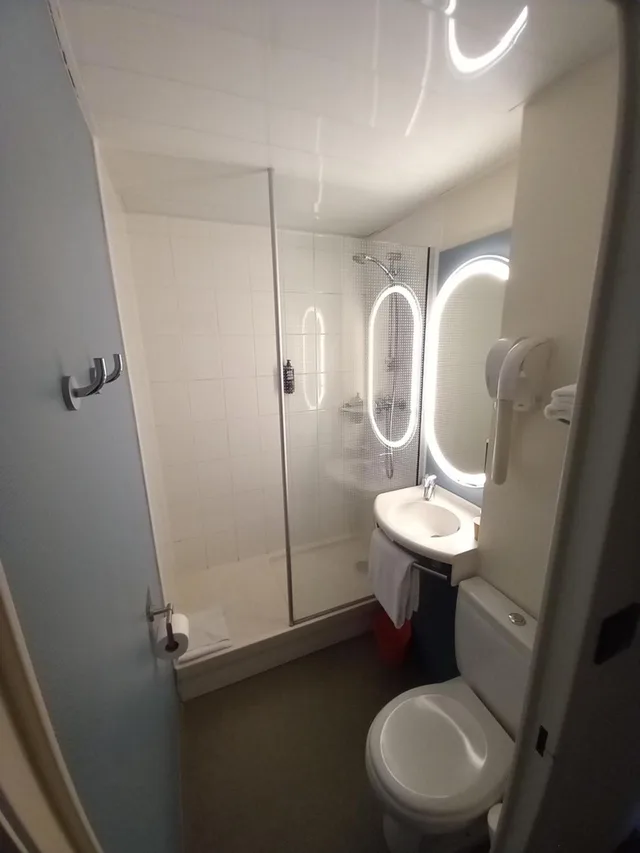 غرفة قياسية بسرير نصف مزدوج، Ibis Avranches Baie Du Mont Saint Michel 8/8
