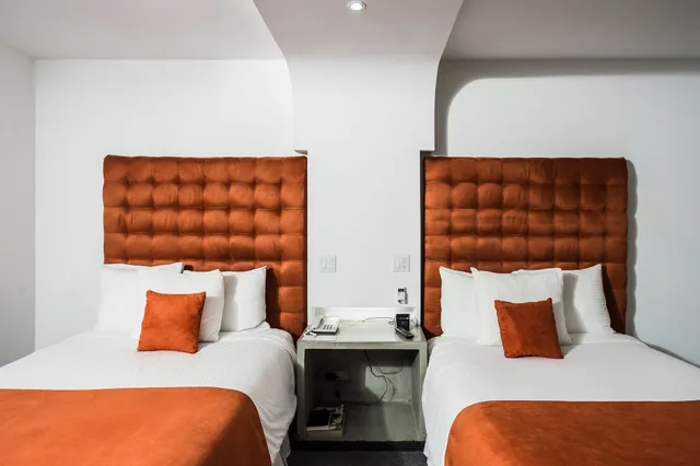 Room, Twin Beds, Pool View, Pool Access، Riande Aeropuerto Hotel & Casino 3/10