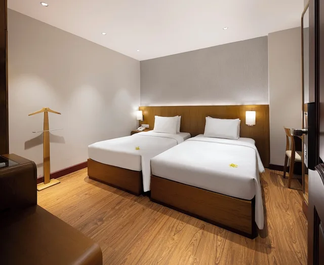 Cozy, Chic, Double Bed، Harmony Saigon Hotel And Spa 5/9