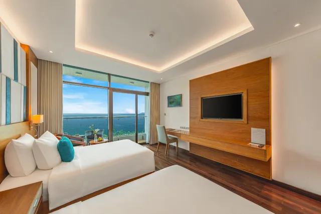 Deluxe, Twin Beds, Ocean Front, Balcony، Mandila Beach Hotel Danang 3/3