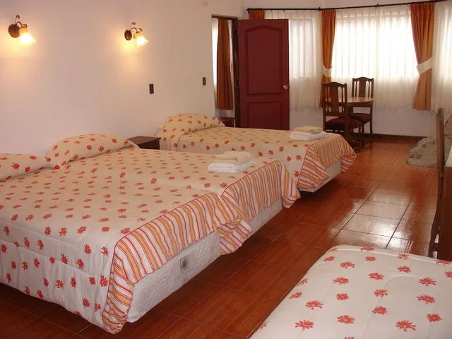 غرفة سوبيريور رباعية بسرير كينج وسريرين منفصلين بإطلالة على البحر، Hotel Victoria 3/7