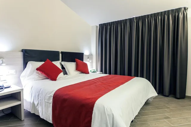 غرفة سوبيريور بسرير كوين، Hotel Los Angeles 1/3