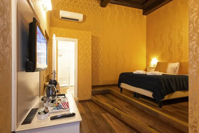 غرفة فاخرة ثلاثية بحمام خاص، Canova Rooms 3/5