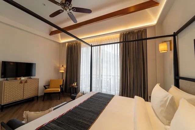 Classic, King Bed, Valley View, Balcony, Nivasana Manali 4/7