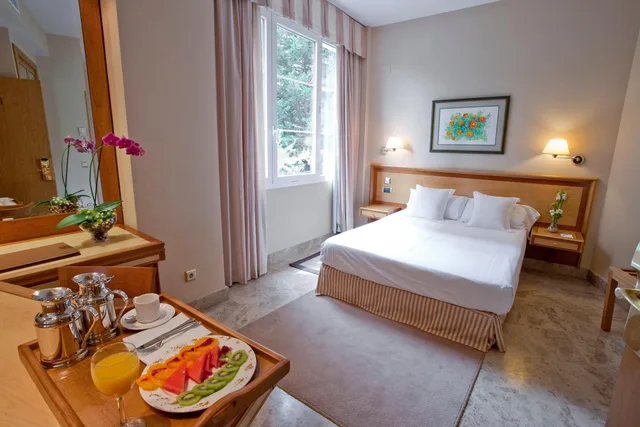 غرفة بسريرين منفصلين، VP Jardin de Tres Cantos 1/1