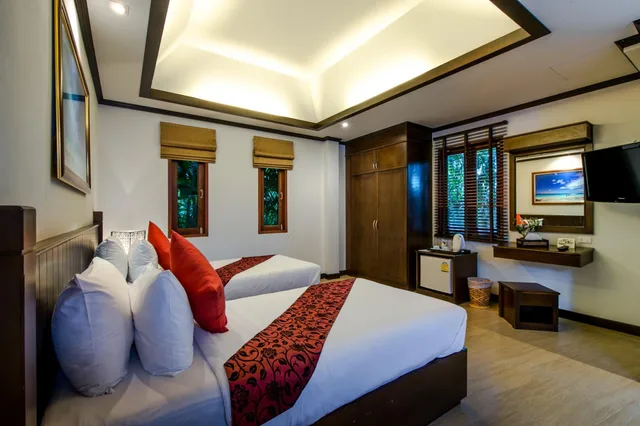 2 Bedrooms, Pool, Double and Twin Beds، Paitan Villas Resort 3/3