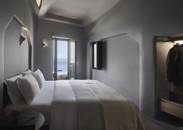 4 Bedrooms, Interior, Wellness, Villa, 2 King Beds, 3 Beds, 2 Queen Beds, Outdoor Jetted Tub، Kivotos Santorini 2/8