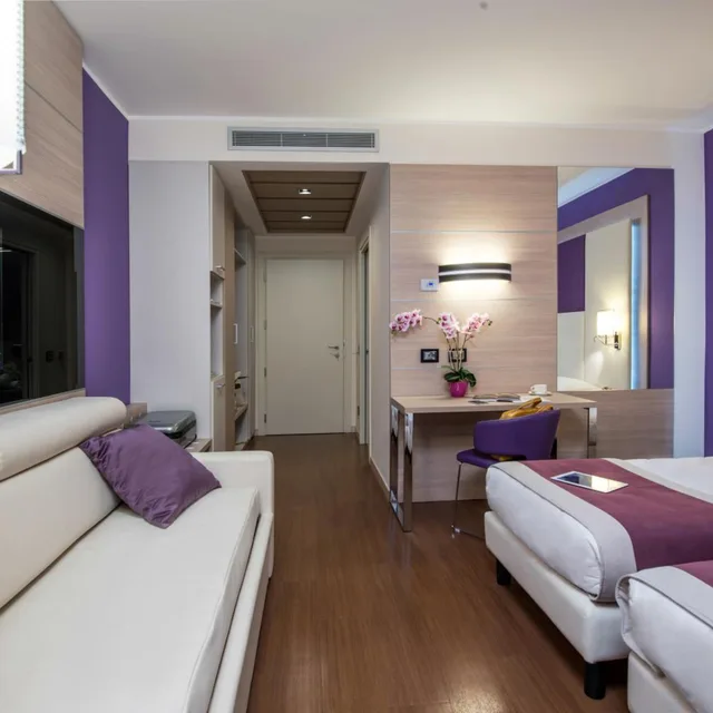 غرفة ثلاثية، AS Hotel Limbiate Fiera 5/10