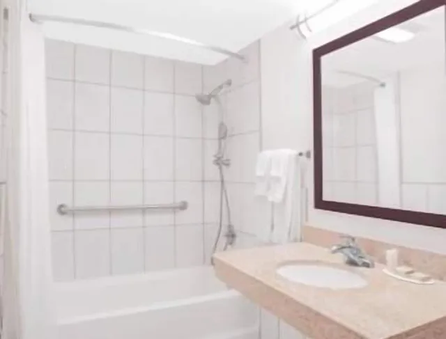 غرفة بسريرين مزدوجين لذوي الإعاقة، Super 8 By Wyndham Idabel 2/2