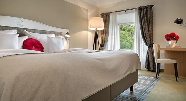 غرفة كلاسيكية بسرير مزدوج، Hotel Jagdschloss Kranichstein 1/3