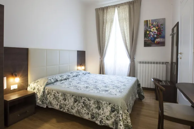 غرفة بسرير مزدوج بغرفة نوم واحدة، Albergo Amalfi Milano 2/10