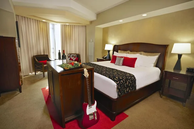 Cherokee, Tower, Suite، Hard Rock Hotel & Casino Tulsa 1/7