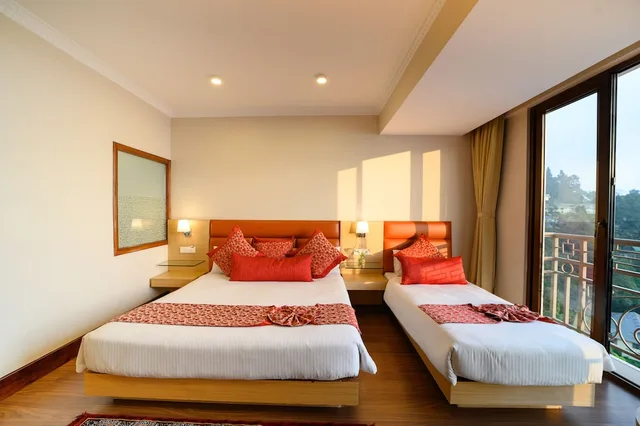 غرفة بريميير ثلاثية بسرير كوين، Sinclairs Gangtok 1/4