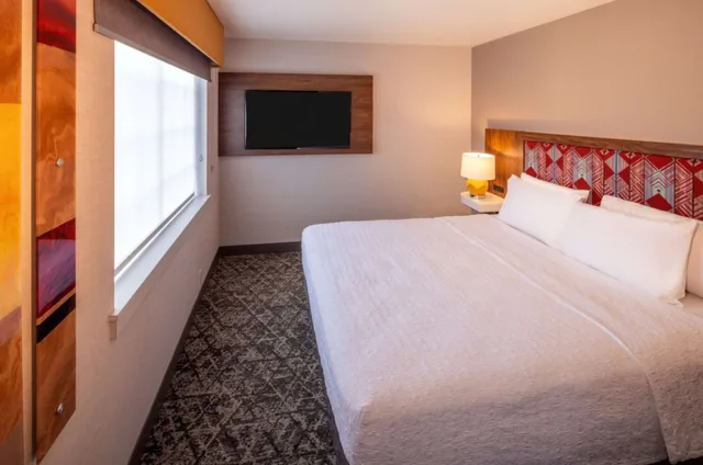 جناح بسرير كينج لذوي الإعاقة، Hampton Inn Pullman, WA 1/4