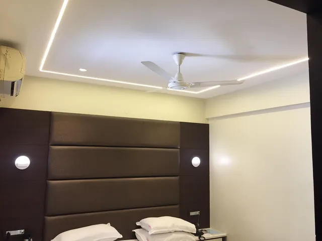 Super, Deluxe, Double Bed، Hotel Shivkrupa 3/4