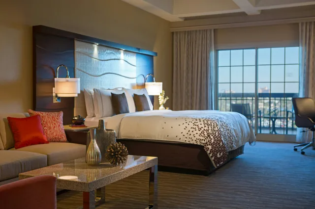Room, with View, Renaissance Orlando At Seaworld 1/2
