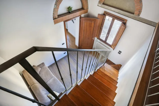 شقة أساسية بسريرين كوين مع أريكة، Uffizi Suite II in Florence-hosted by Sweetstay 5/9