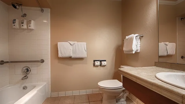 غرفة قياسية بسريرين كوين لذوي الإعاقة، Best Western Miner's Inn 4/5