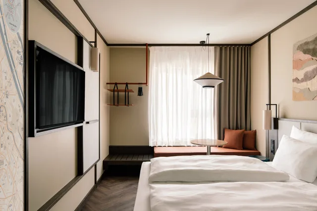 Smart Atrium Room، Hotel Schani City 2/10