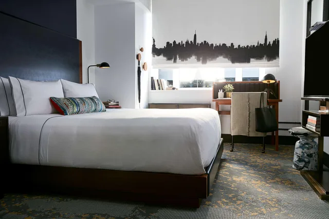 جناح بسرير كينج، The Renwick Hotel 2/3