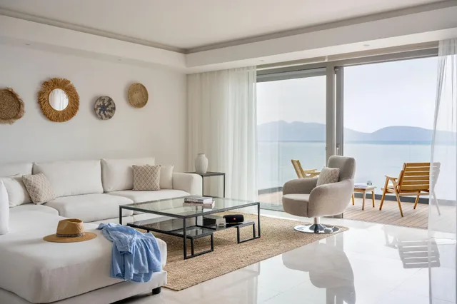 جناح بإطلالة على البحر بغرفتي نوم مع أريكة، METT Hotel & Beach Resort Bodrum 1/1
