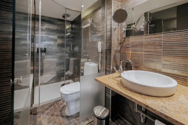 The Level, Melia, Queen Bed, Terrace، The Level at Melia Sevilla 3/4