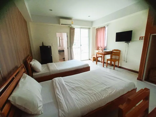 غرفة قياسية بسريرين منفصلين، Grand Lopburi Hotel 7/8