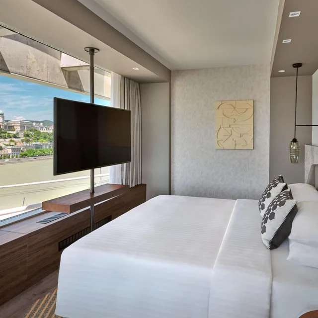 جناح جونيور مع دخول صالة النادي، Budapest Marriott Hotel 7/10