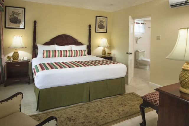 Standard Room, Sea Garden Beach Resort 1/2