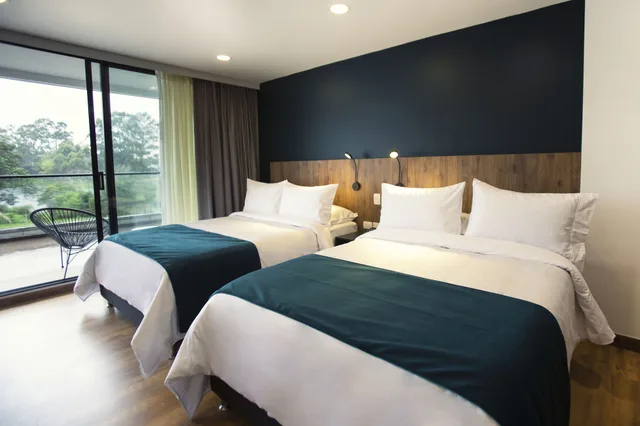 Superior, 2 Double Beds, Lake View, Hotel Lagoon Llanogrande 1/4