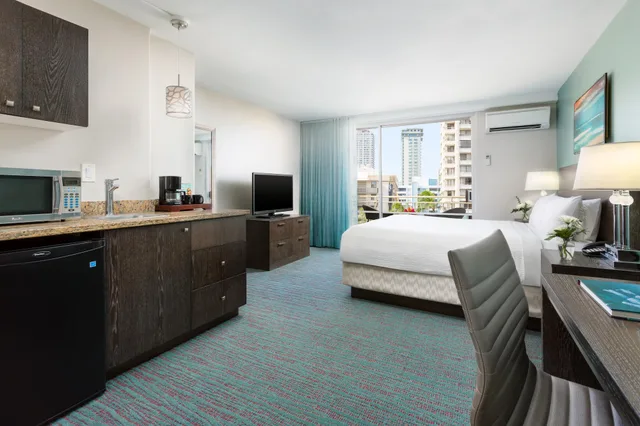 غرفة ديلوكس بسرير مزدوج، Courtyard By Marriott Waikiki Beach 4/4